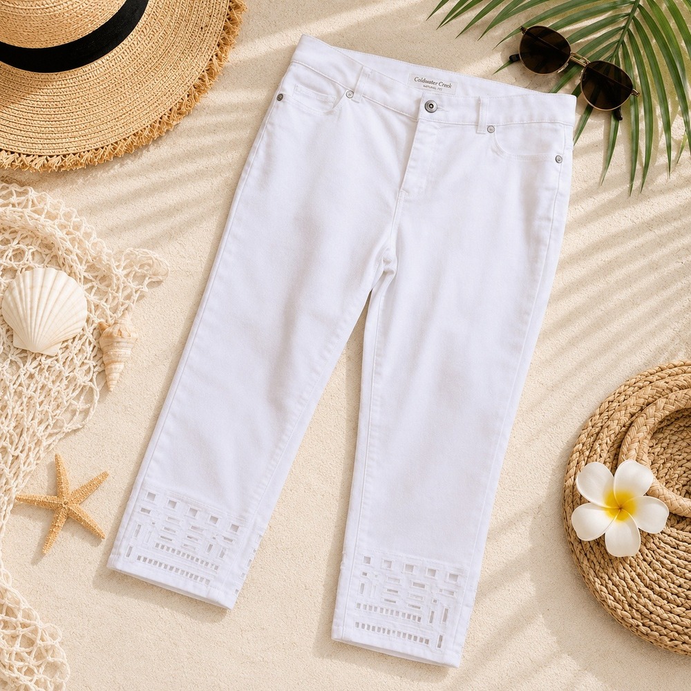 Coldwater Creek White Capri Pants Size 4 Natural Fit Cutout Hem Summer Coastal